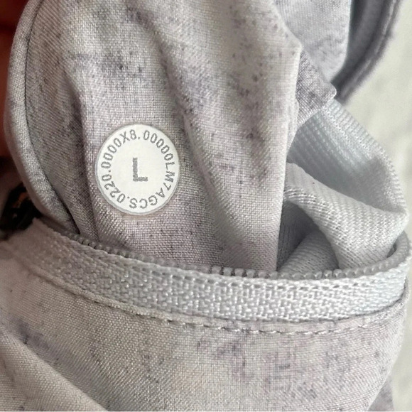 Lululemon T.H.E. Short 9" Linerless Gravel Dust Alpine White Multi Large - Picture 3 of 6